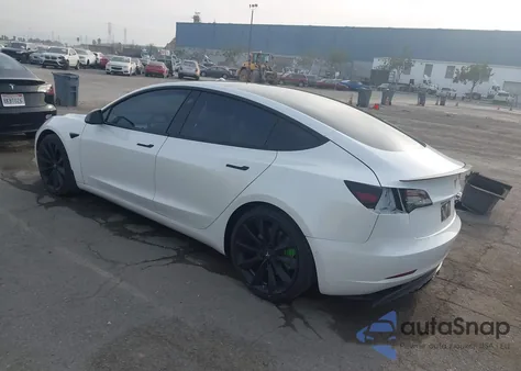 2021 Tesla Model 3 Long Range Dual Motor All-Wheel Drive z USA, uszkodzony, nr VIN 5YJ3E1EB6MF869028